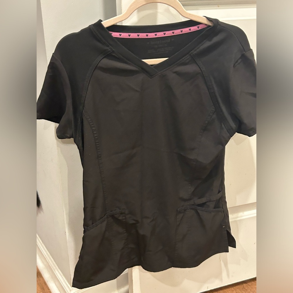 Heart and souls scrub TOPS!